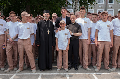 image001