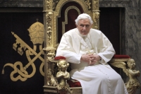 thumb_pope-seated