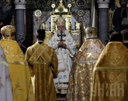 1390299824-3446-patriarh-filaret-prizyivaet-k-miru