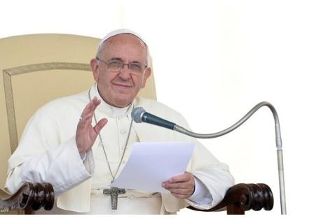 papa_fr_mashe_rukoiu