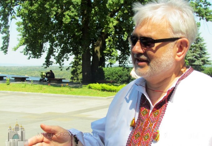 vl_milyan_vyshyvanka