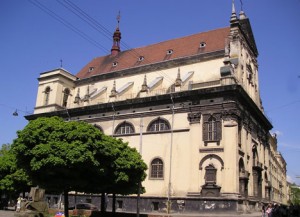 garnizonnyy_hram_u_lvovi-300x217