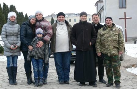 dunayivci-dopomagayut-armiyi-17