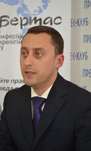 taras-dzyubanskyj-e1417764023960-181x300