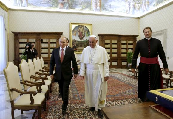 1434015593_papa_i_putin_1