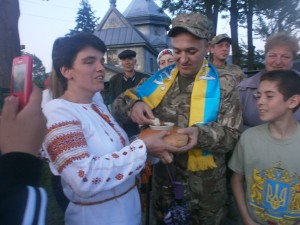 vasyl-bodnaruk-bilya-hramu-u-dori
