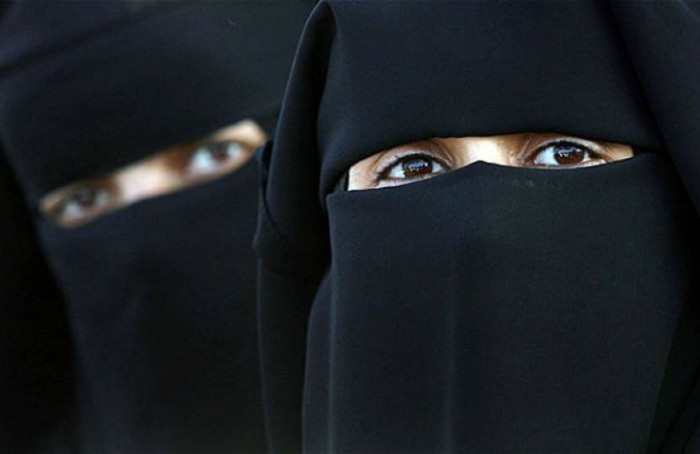 studentov-shtatov-tennesi-i-dzhordzhii-vynuzhdayut-prinyat-islam-700x454