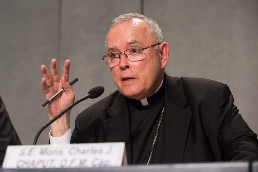 web-s-e-mons-charles-j-chaput-synod-of-bishops-briefing-2015_10_07-c2a9-antoine-mekary-aleteia-dsc7761
