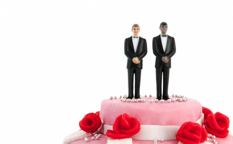 gay_wedding_cake_810_500_55_s_c1