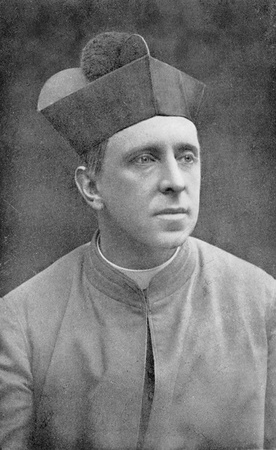548793_monsignor_r