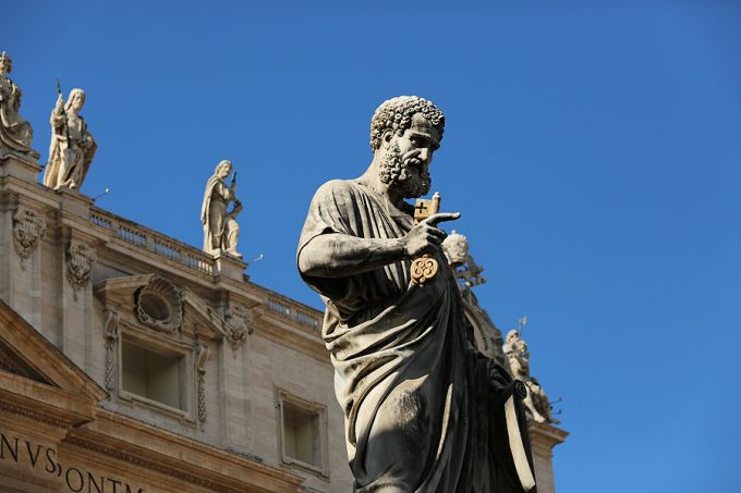 statue_of_st_peter_outside_of_st_peters_basilica_on_november_4_2015_credit_daniel_ibanez_cna_11_4_15