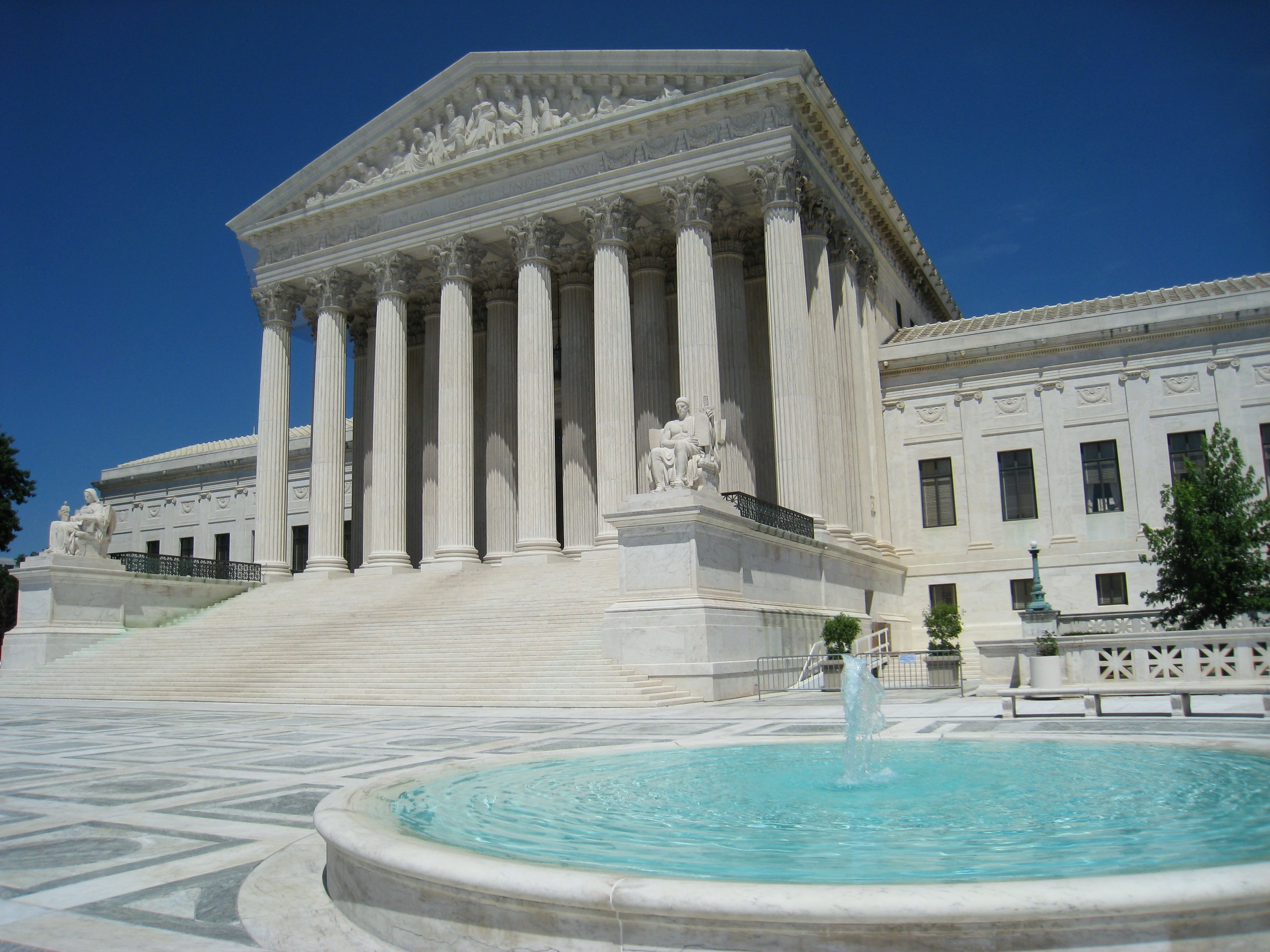 oblique_facade_3_us_supreme_court