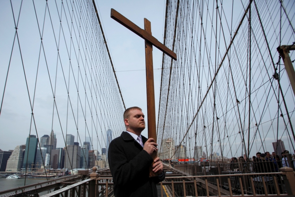 christians-walking-in-the-19th-annual