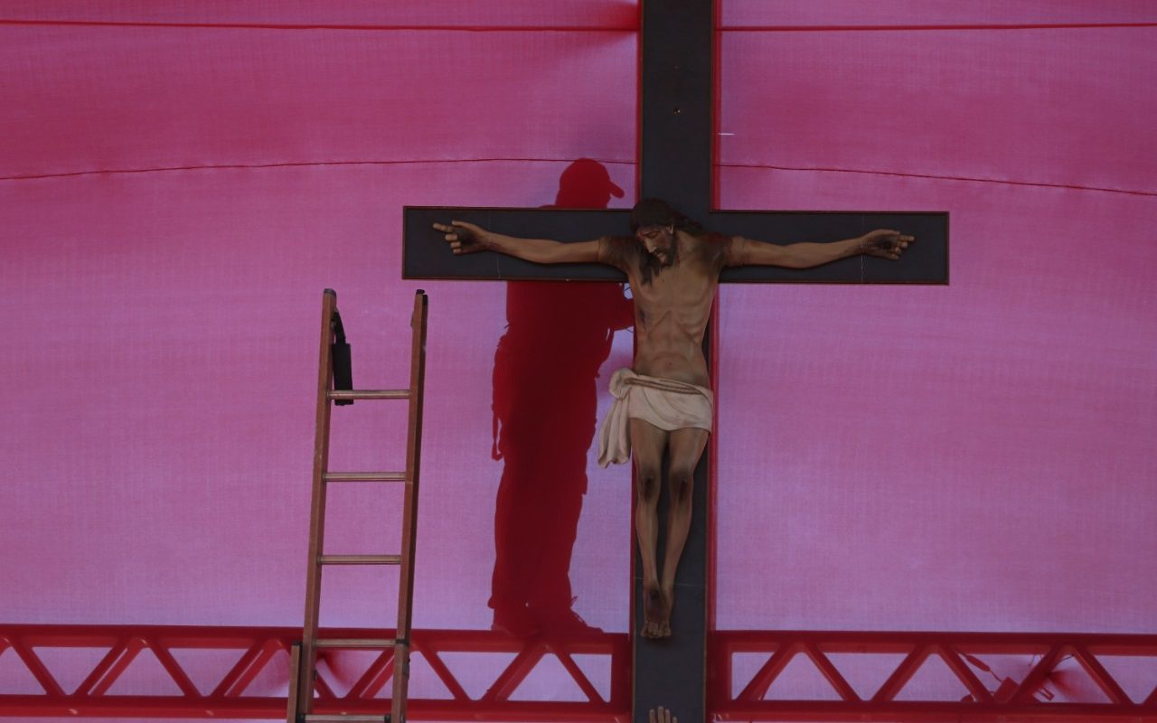crucifix-xlarge_transzgekzx3m936n5bqk4va8rwtt0gk_6efzt336f62ei5u
