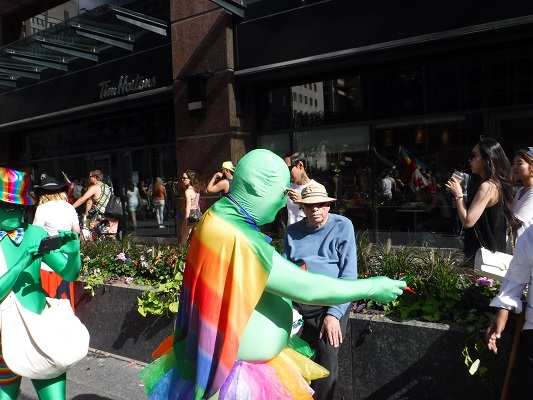 whatcott_as_gay_zombie_533_400_55