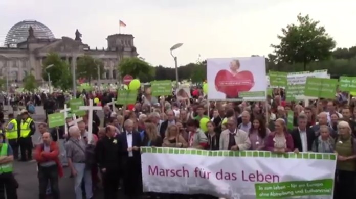 hod_za_ivot_berlin_17_9_2016_-696x390