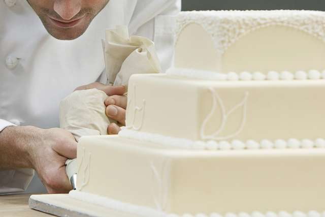cake_credit_bikeriderlondon_via_wwwshutterstockcom_cna