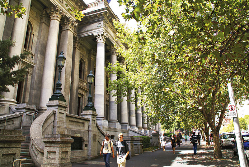 acc036_parliament_house_01040