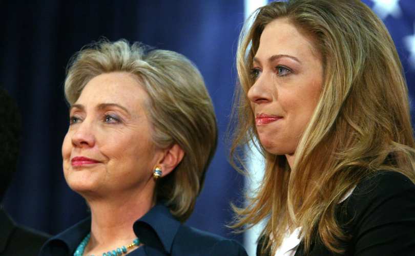 hillary_and_melinda_810_500_55_s_c1