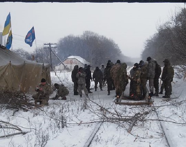 1485354406-6319-veterani-ato-blokuyut-ldnr