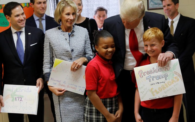 20170303t1505-0329-cns-trump-catholic-school-800x500