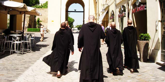 monks-of-norcia-12