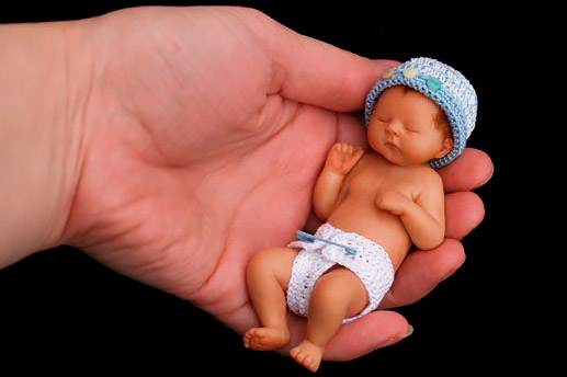 kid-1-newborn-abortion-hand-life-prolife
