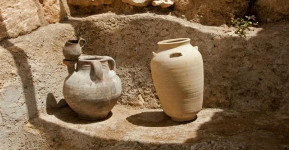 42121-ancient-jars-compuinfoto-facebook