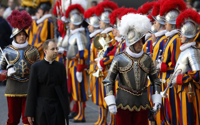 swiss_guards-800x500