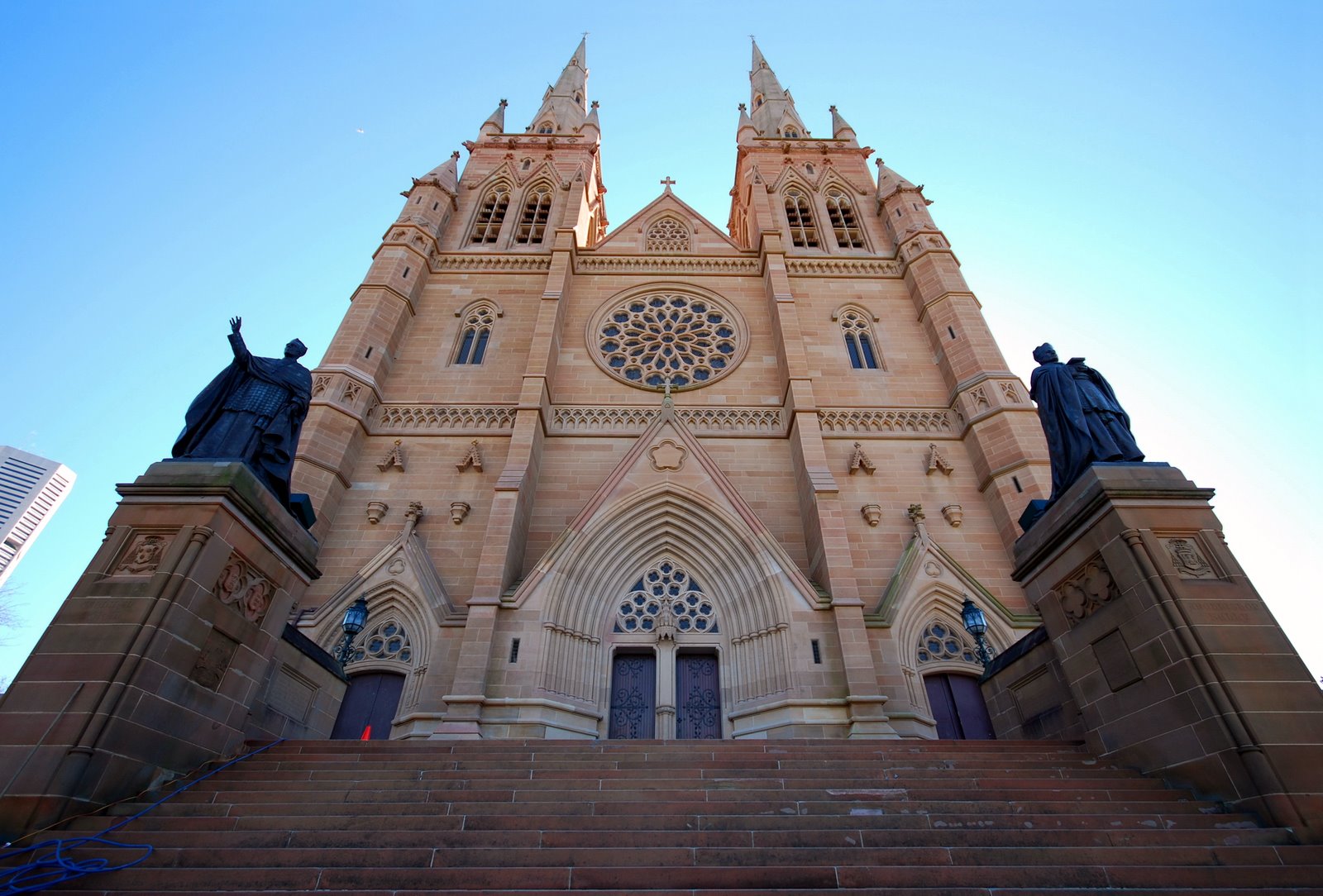 sydney_hyde_park_st_marys_cathedral_4