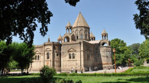 1508846758_web-etchmiadzin-church-armenia-garden-c2a9-nina-stc3b6ssinger-cc1