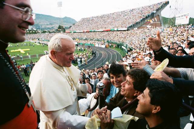 pope_john_paul_ii_visits_colombia_1986_credit_losservatore_romano_cna