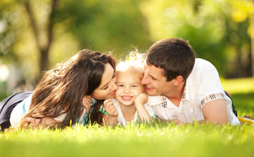 happy_family_humanae_vitae_810_500_75_s_c1
