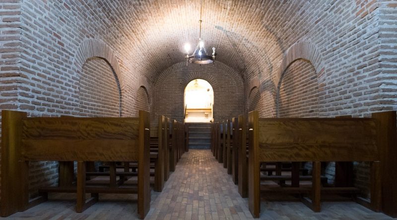 crypt-282562_960_720-e1512748090507-800x445