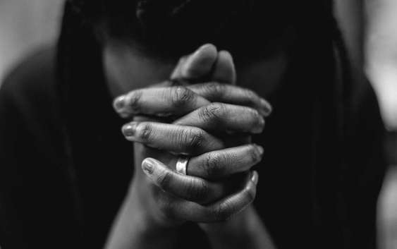 hands_pray_crop-e1542928073535