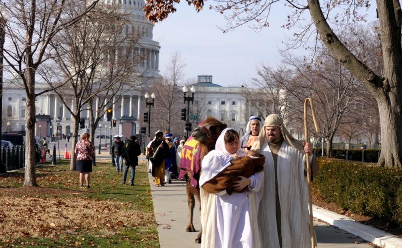 holy_family_walking_810_500_75_s_c1
