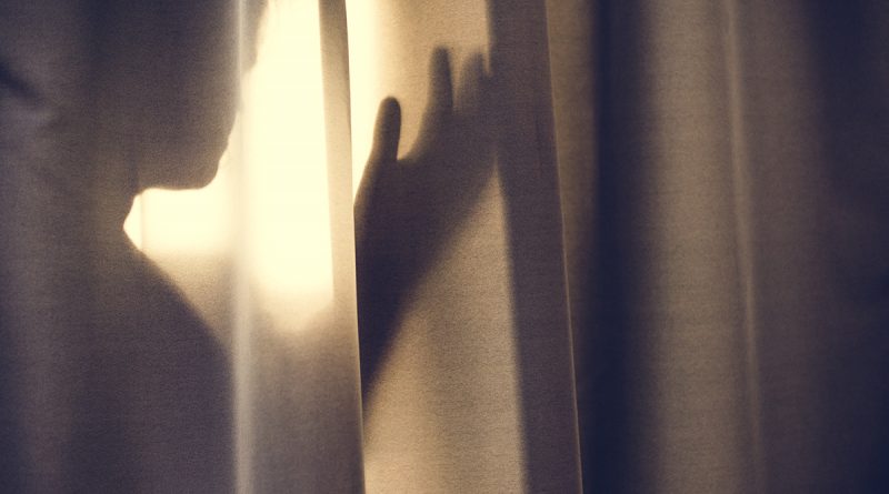 human-shadow-behind-a-curtain-p7t83dc-800x445