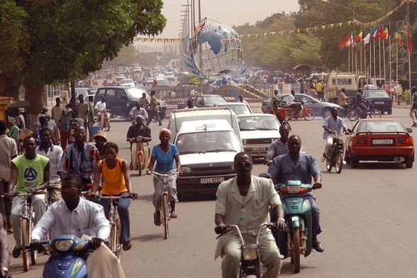 868648_gadougou_place_nations_unies_54