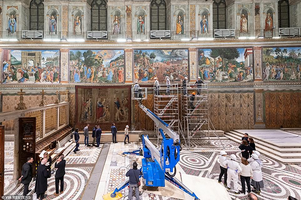 24841884-8012913-500_years_after_michelangelo_and_raphael_jostled_to_be_recognise-a-34_1581958426632