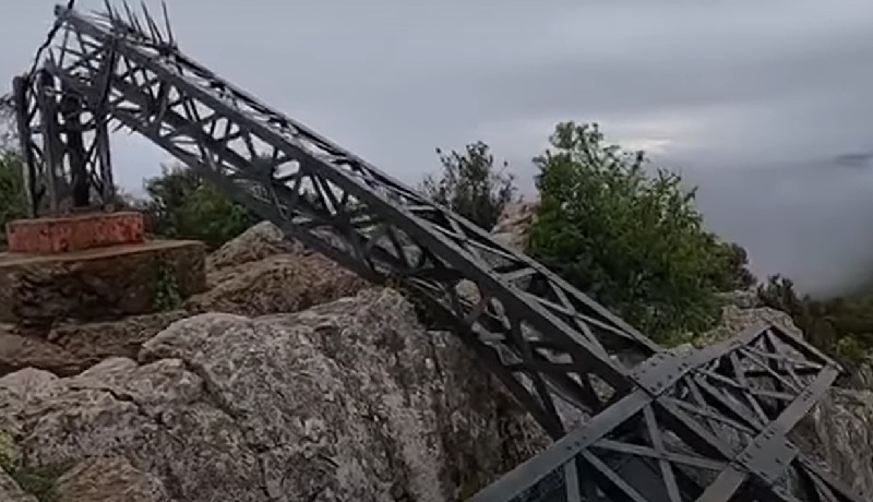 75953