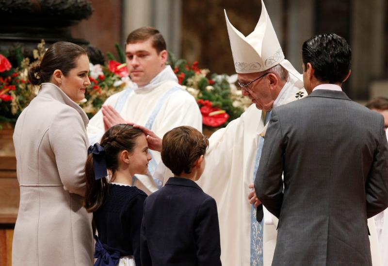 20170101t0828-030-cns-pope-new-year_800