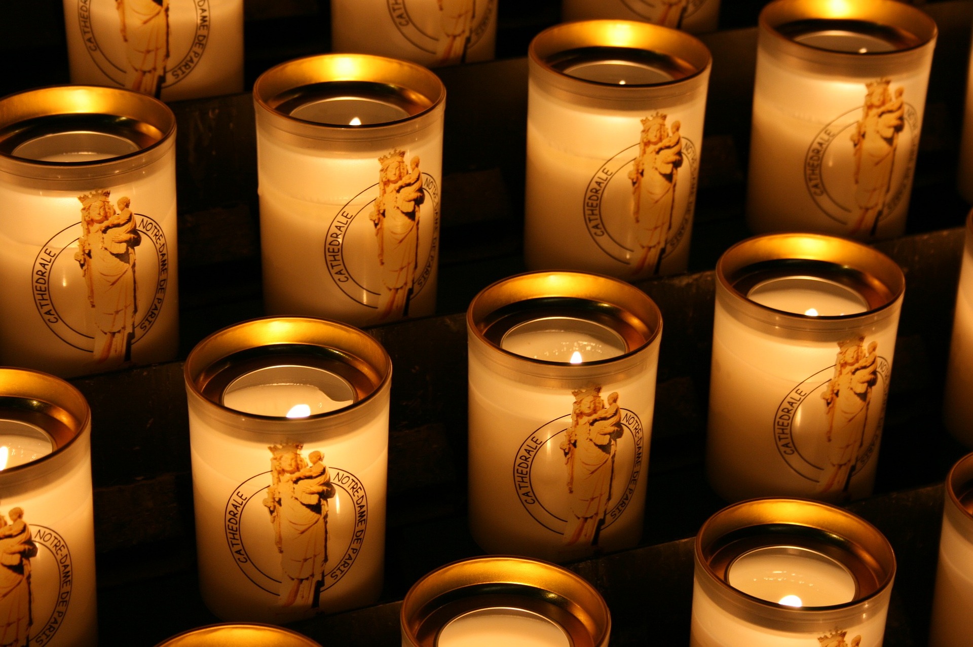 candles-g04bd9edfe_1920_1