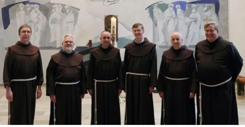 gay-priest