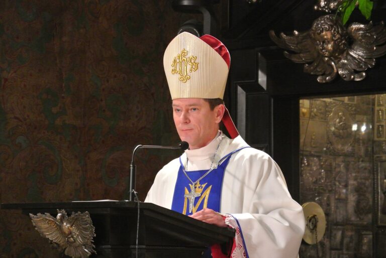 2022-11-12-jasnagora-kryvyckyj-05-768x514