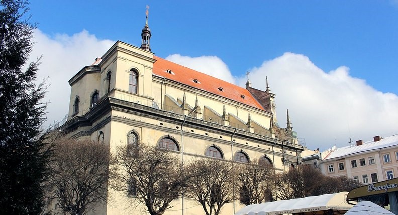 lviv-duhovnyj-garnizonnyj-hram-svyatyh-apostoliv-petra-i-pavla