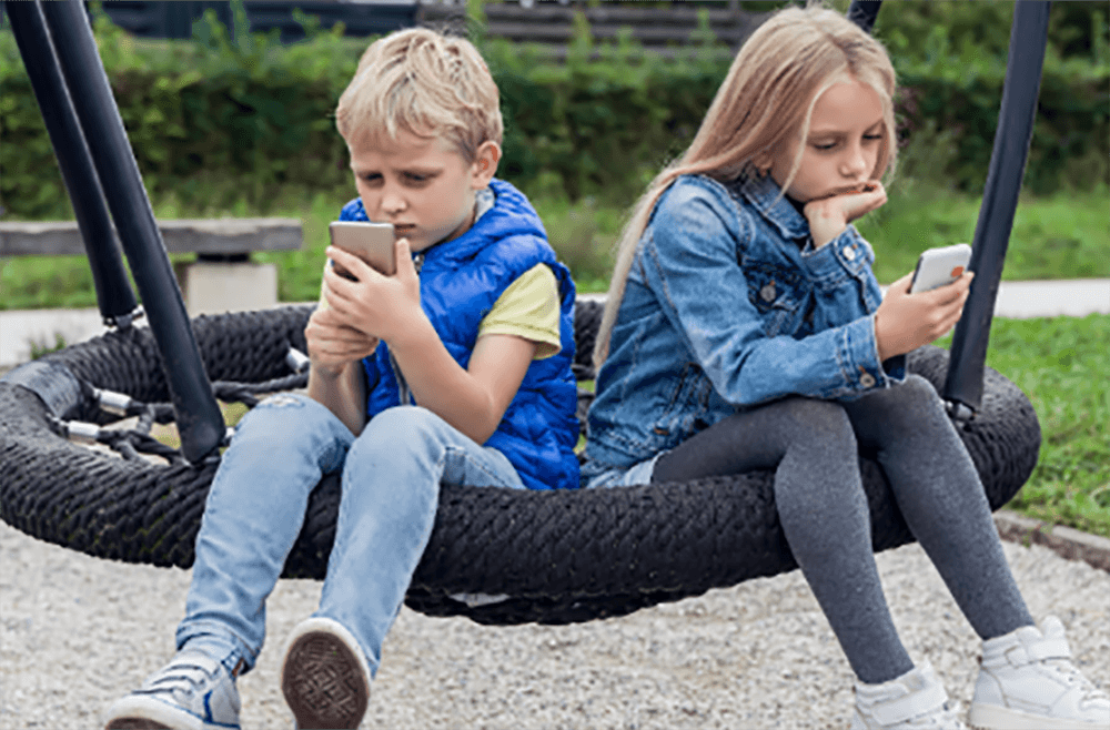 childrenontheirsmartphones