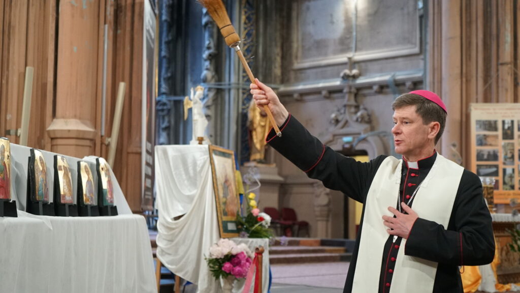 osvyachennya-ikon-1024x576