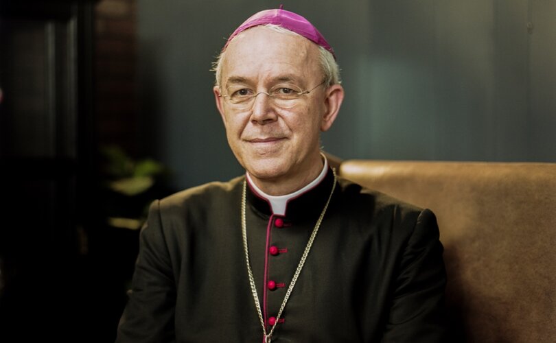 bishop-athanasius-schneider-810x500
