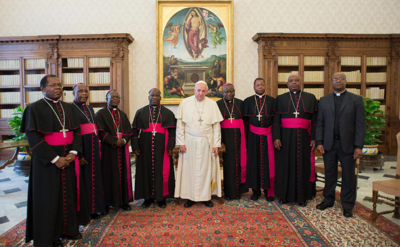 malawi-catholic-bishops-with-pope-francis-810x500