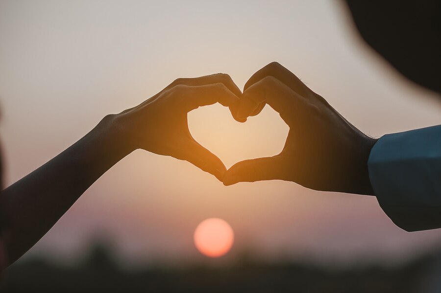 2hands_heart